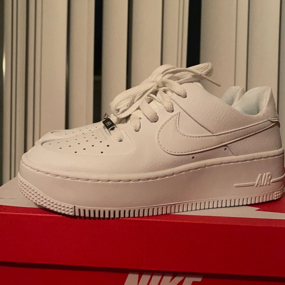 Brandnew AF1 sage low